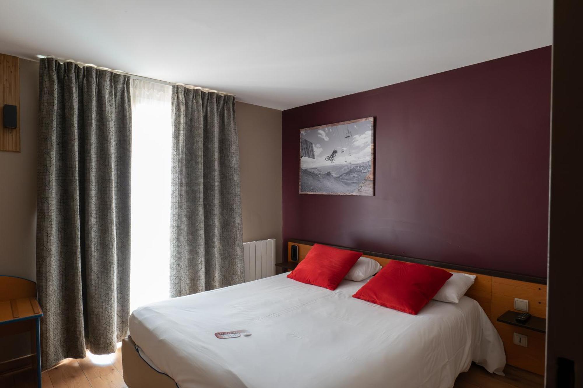 Hotel Les Arches Сен-Лари-Сулан Экстерьер фото