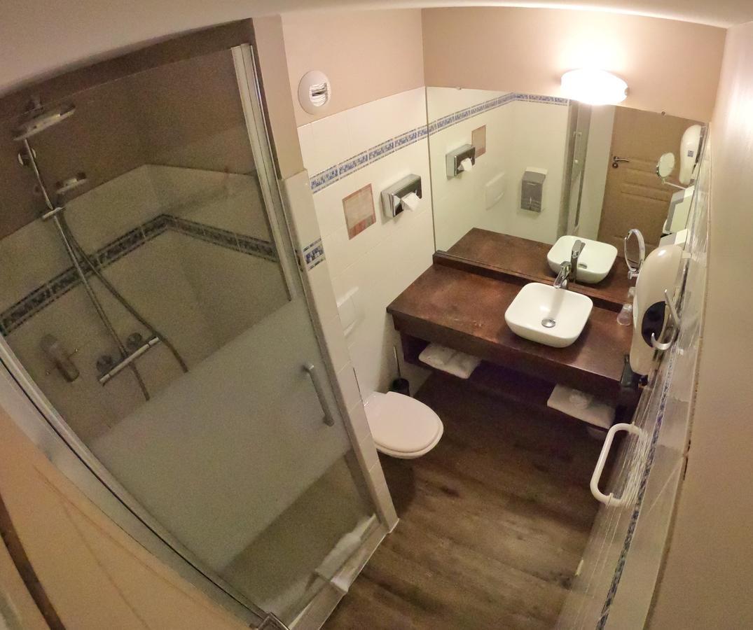 Hotel Les Arches Сен-Лари-Сулан Экстерьер фото
